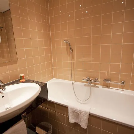 Nh Hotel 4*